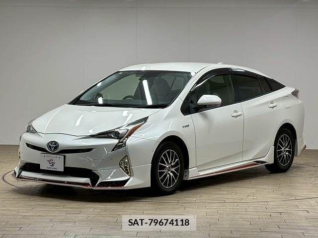 Toyota PRIUS 2017-03 7223712-14