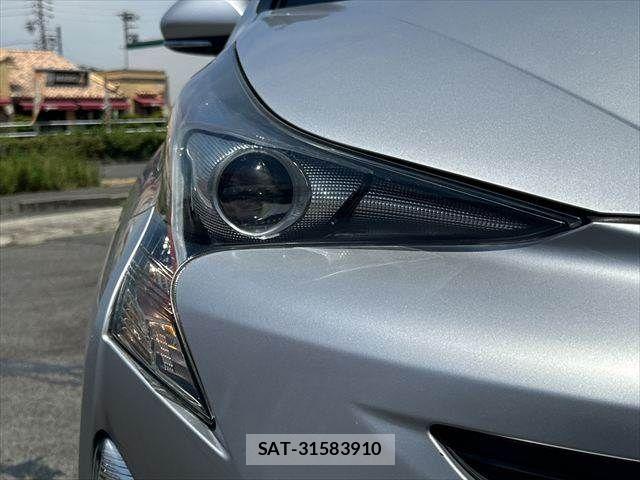 Toyota PRIUS 2016-07 7223702-21