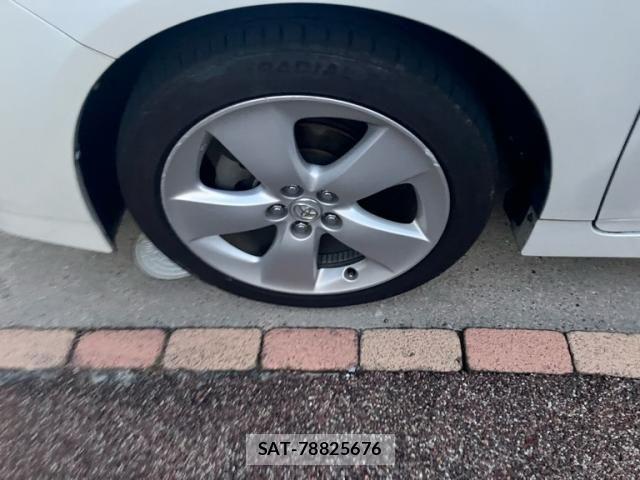Toyota PRIUS 2014-07 7223677-5