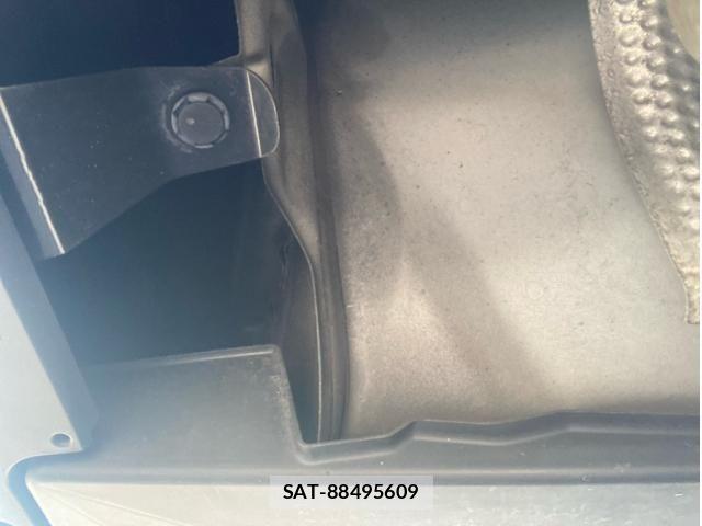 Toyota PRIUS 2011-07 7223640-13