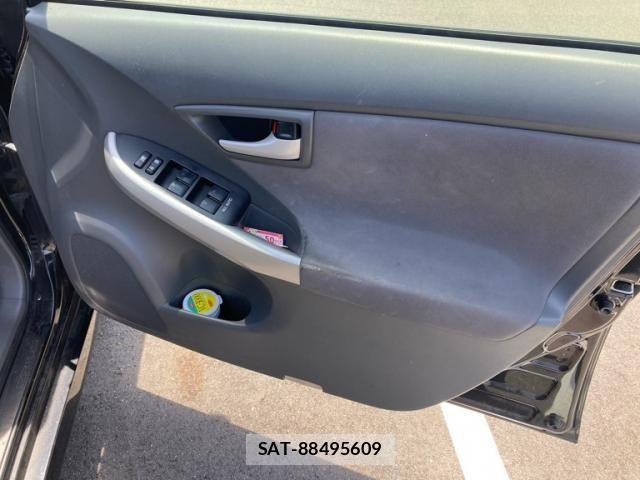 Toyota PRIUS 2011-07 7223640-14