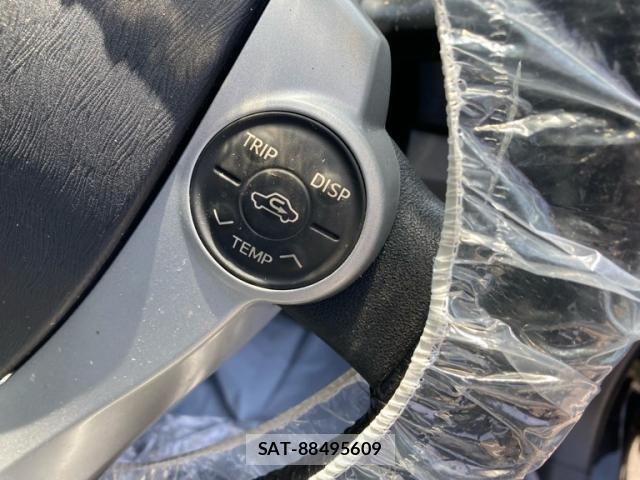Toyota PRIUS 2011-07 7223640-16
