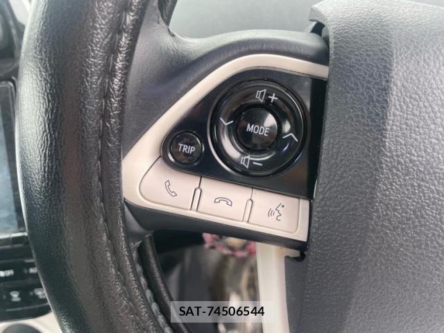Toyota PRIUS 2018-08 7223746-18