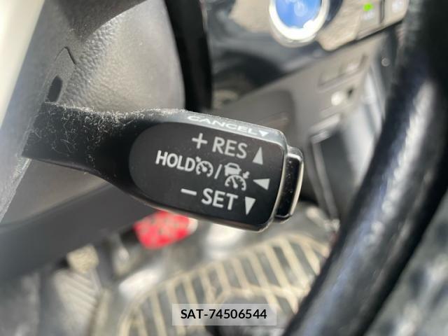 Toyota PRIUS 2018-08 7223746-20