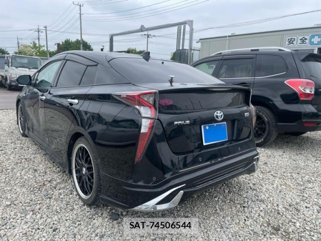 Toyota PRIUS 2018-08 7223746-5