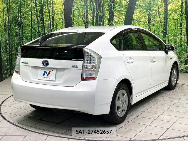 Toyota PRIUS 2009-06 7223604-16