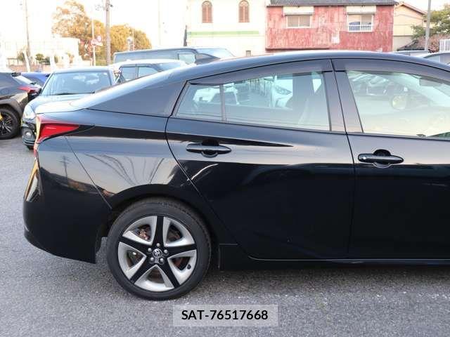 Toyota PRIUS 2019-08 7223772-9