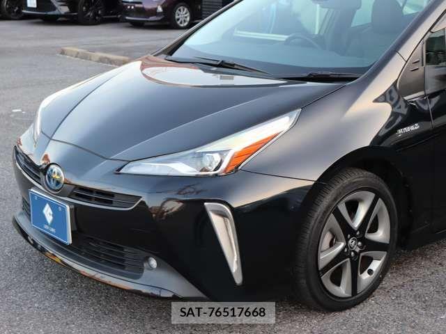 Toyota PRIUS 2019-08 7223772-12