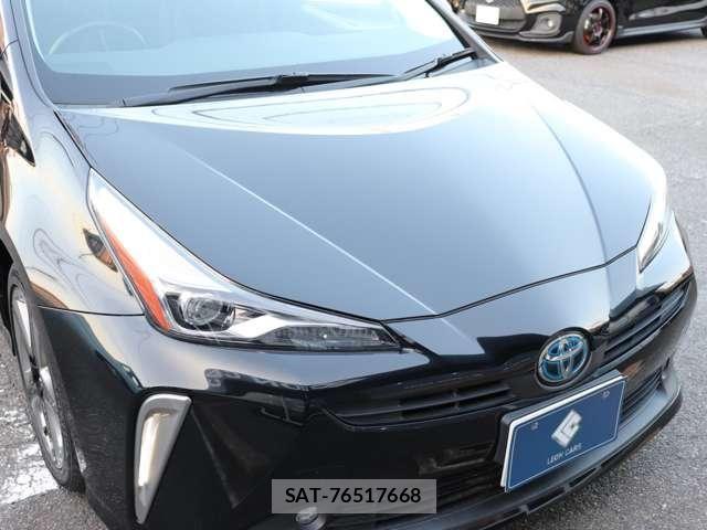 Toyota PRIUS 2019-08 7223772-17