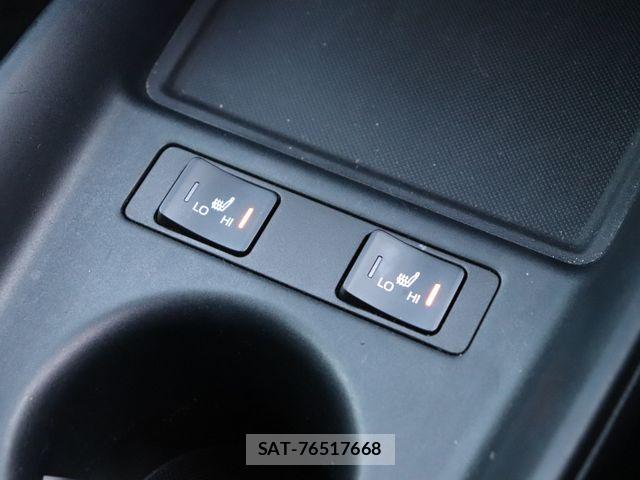 Toyota PRIUS 2019-08 7223772-25