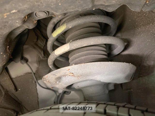 Toyota PRIUS 2018-09 7223752-19