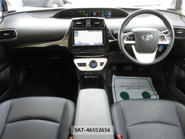 Toyota PRIUS 2016-08 7223706-1