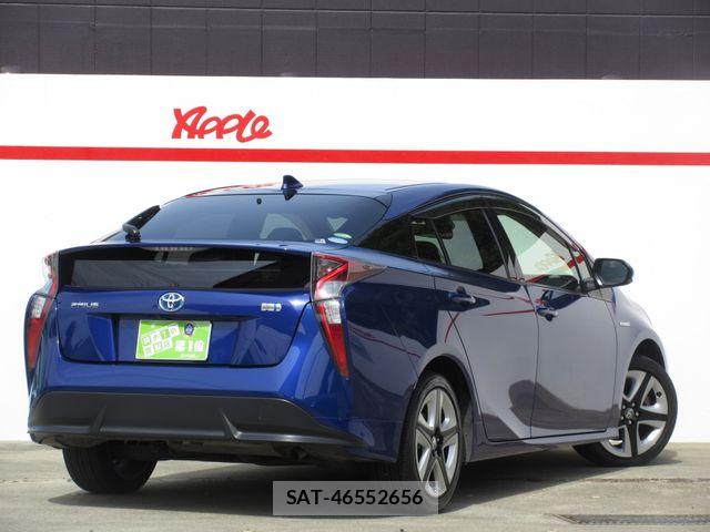 Toyota PRIUS 2016-08 7223706-2