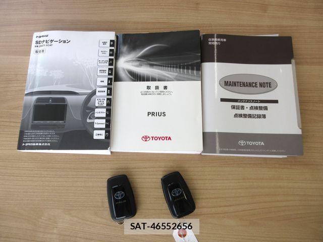Toyota PRIUS 2016-08 7223706-8