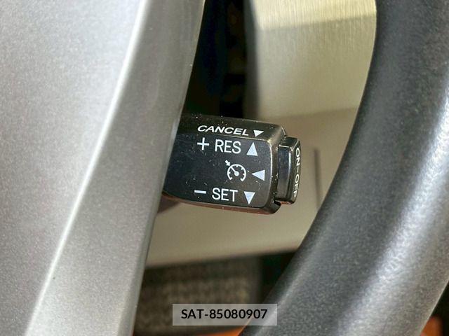 Toyota PRIUS 2013-03 7223655-2