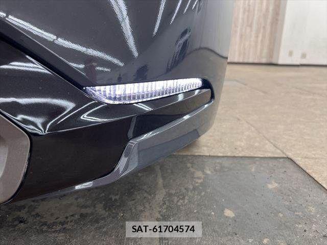 Toyota PRIUS 2023-10 7223824-11