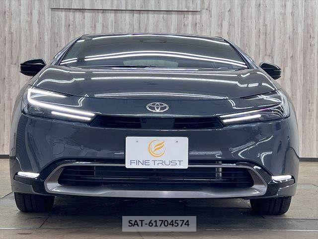 Toyota PRIUS 2023-10 7223824-13