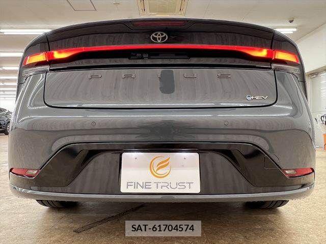 Toyota PRIUS 2023-10 7223824-16