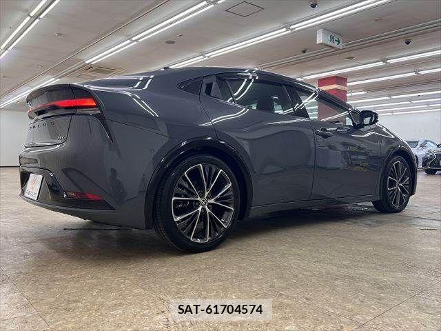 Toyota PRIUS 2023-10 7223824-17