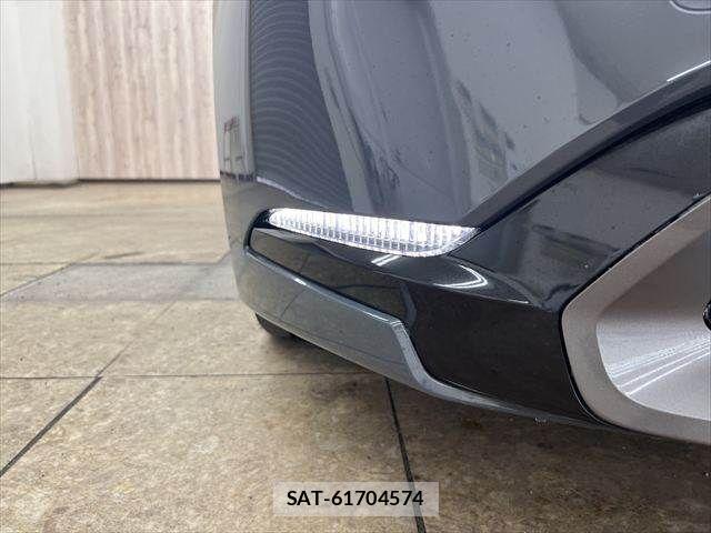 Toyota PRIUS 2023-10 7223824-23