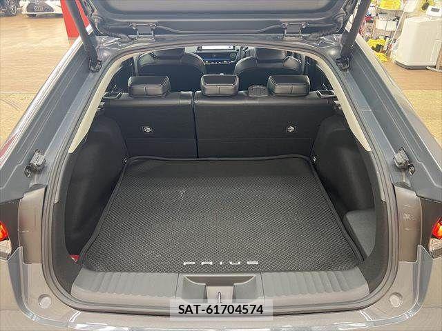 Toyota PRIUS 2023-10 7223824-8