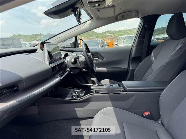 Toyota PRIUS 2023-03 7223808-17