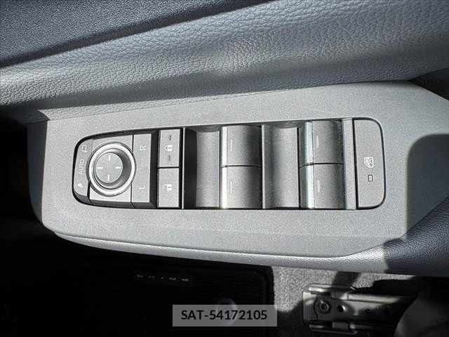 Toyota PRIUS 2023-03 7223808-26