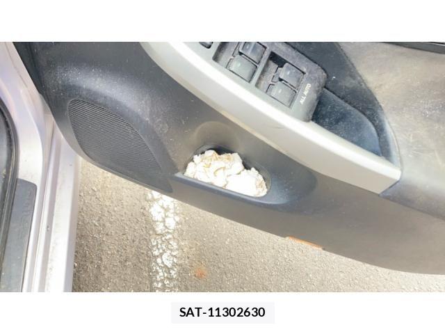 Toyota PRIUS 2012-06 7223646-11