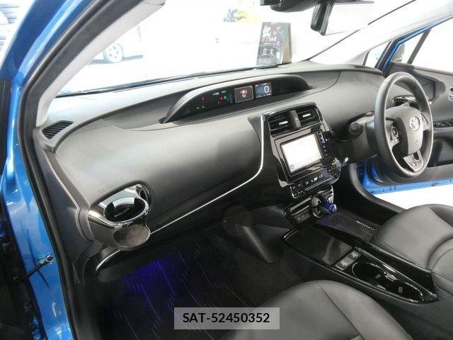 Toyota PRIUS 2019-09 7223777-16