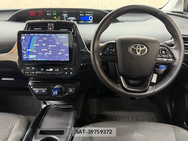 Toyota PRIUS 2020-12 7216584-1