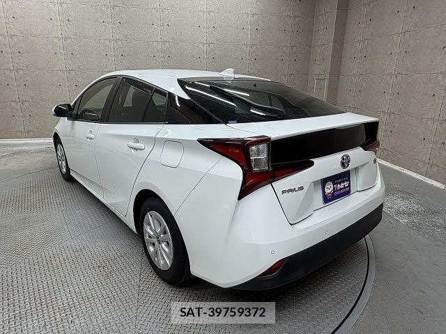 Toyota PRIUS 2020-12 7216584-2