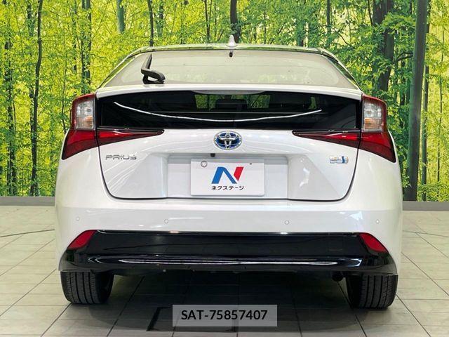Toyota PRIUS 2022-05 7217364-14