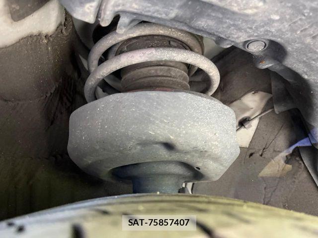 Toyota PRIUS 2022-05 7217364-18