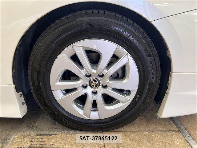 Toyota PRIUS 2017-09 7223732-12