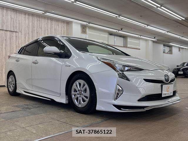 Toyota PRIUS 2017-09 7223732-14