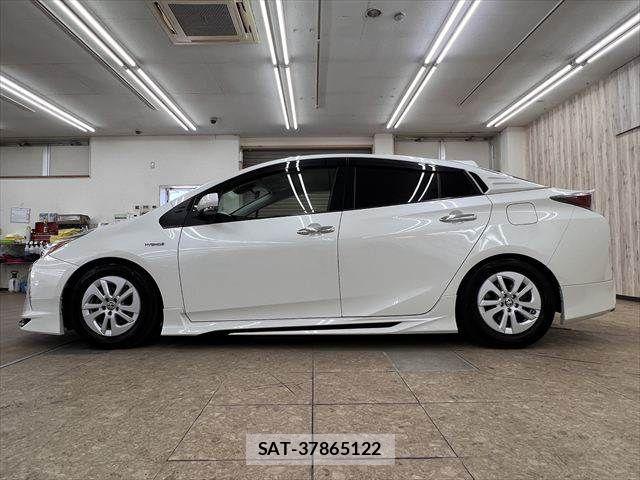 Toyota PRIUS 2017-09 7223732-19
