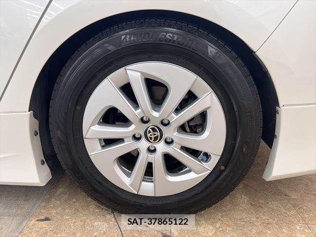 Toyota PRIUS 2017-09 7223732-27