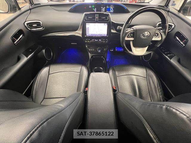 Toyota PRIUS 2017-09 7223732-2