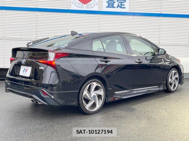 Toyota PRIUS 2019-06 7218324-16
