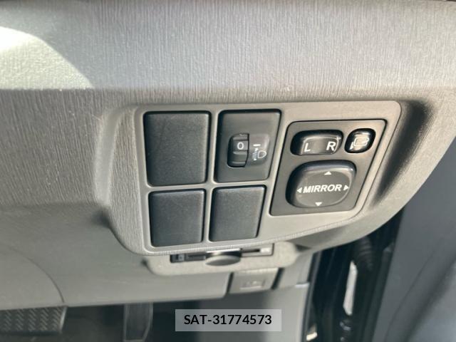 Toyota PRIUS 2010-07 7215800-13