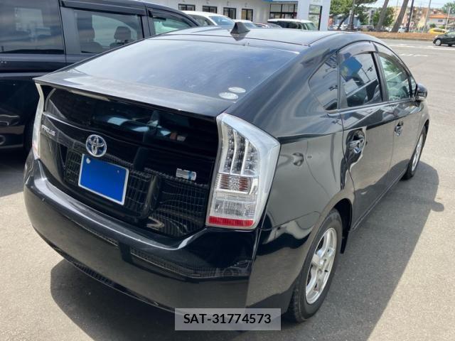Toyota PRIUS 2010-07 7215800-1