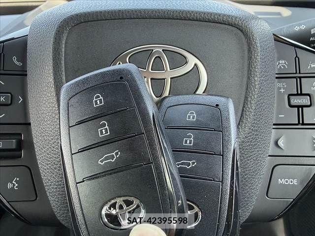 Toyota PRIUS 2024-03 7223844-21