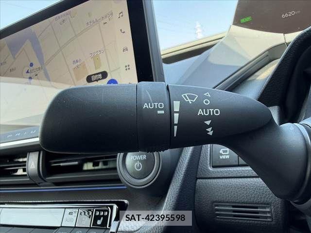 Toyota PRIUS 2024-03 7223844-23