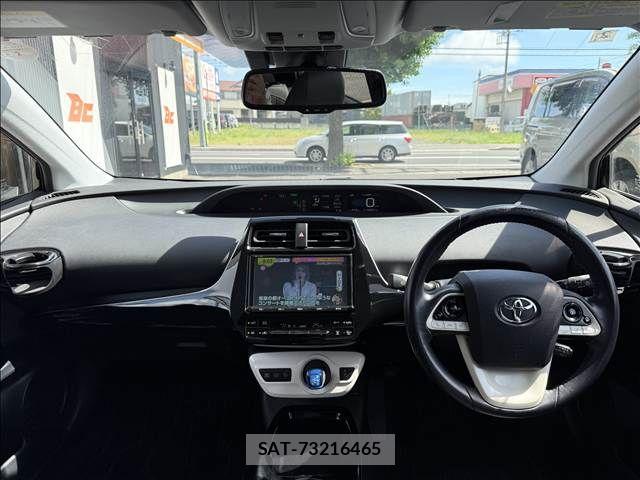 Toyota PRIUS 2018-02 7223743-1