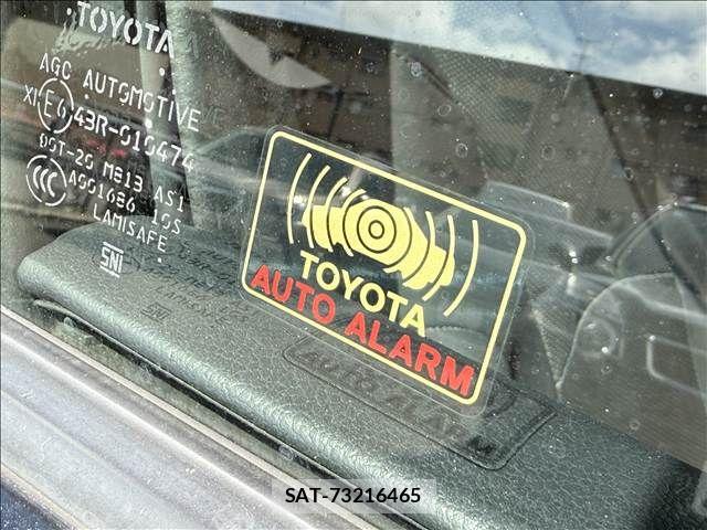 Toyota PRIUS 2018-02 7223743-27
