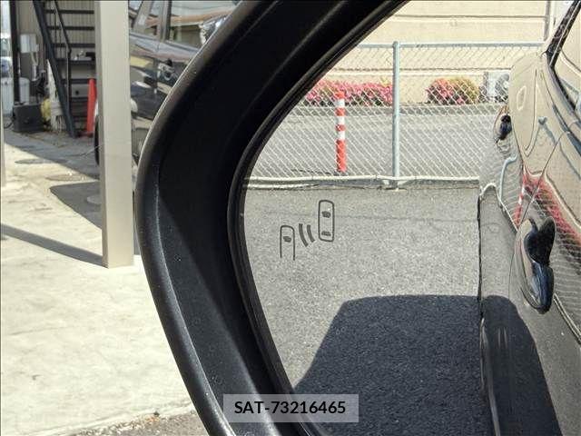 Toyota PRIUS 2018-02 7223743-28