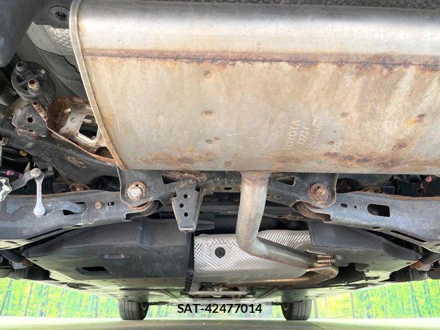 Toyota PRIUS 2019-04 7223767-18