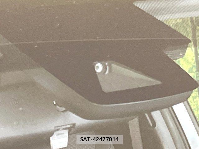 Toyota PRIUS 2019-04 7223767-4