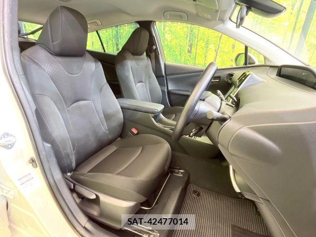 Toyota PRIUS 2019-04 7223767-7