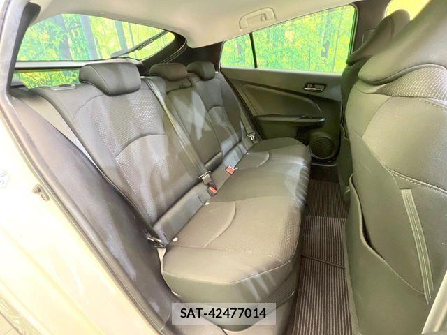 Toyota PRIUS 2019-04 7223767-8